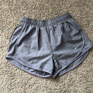 Nike Tempo Shorts - Womens XS